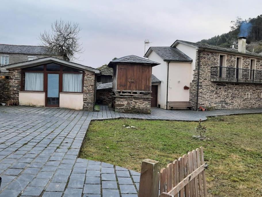 ルーゴ A Casa Do Valヴィラ エクステリア 写真